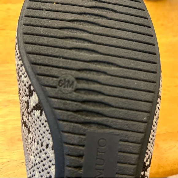 VINCE CAMUTO Fabeau3 Washable Knit Fabric Smoking Loafers - Picture 5 of 6